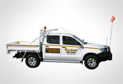 TOYOTA HILUX 4X4 DUAL CAB